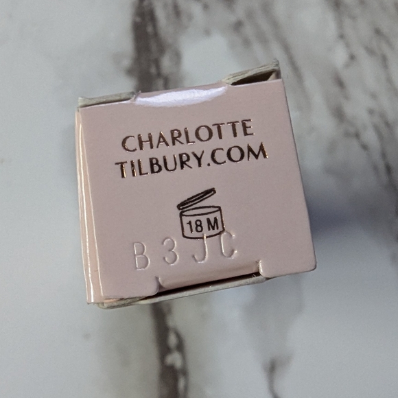 Airbrush Flawless Foundation 7.5 Neutral *NOT FULL SIZE* - Picture 3 of 8